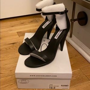 Steve Madden new in box Black Leather Heels
